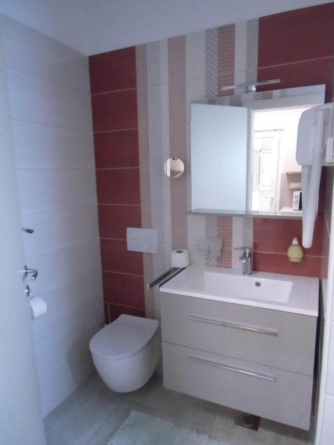 Apartments Romano โรวีน ภายนอก รูปภาพ
