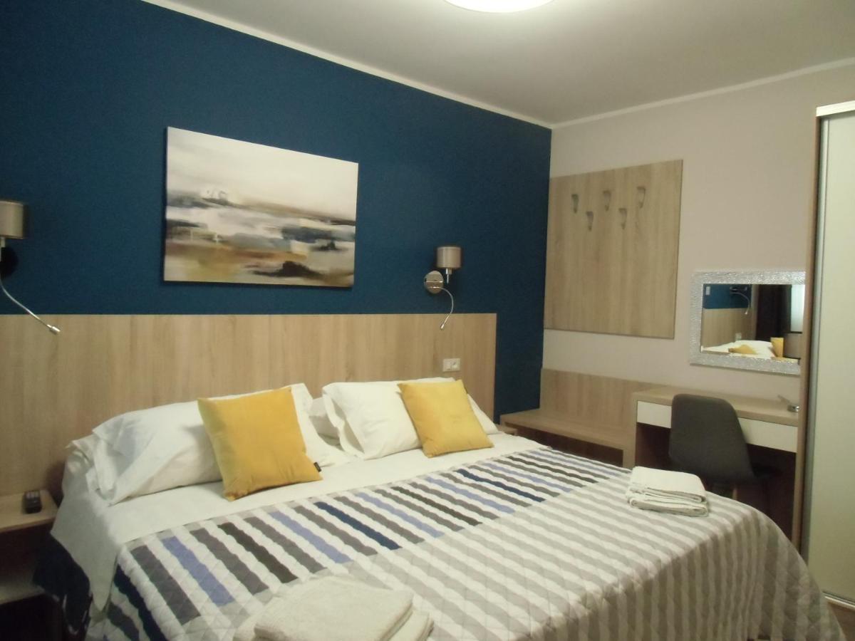 Apartments Romano โรวีน ภายนอก รูปภาพ
