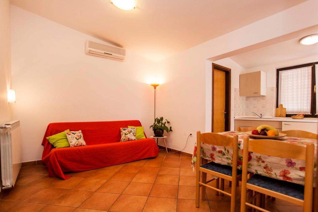 Apartments Romano โรวีน ภายนอก รูปภาพ