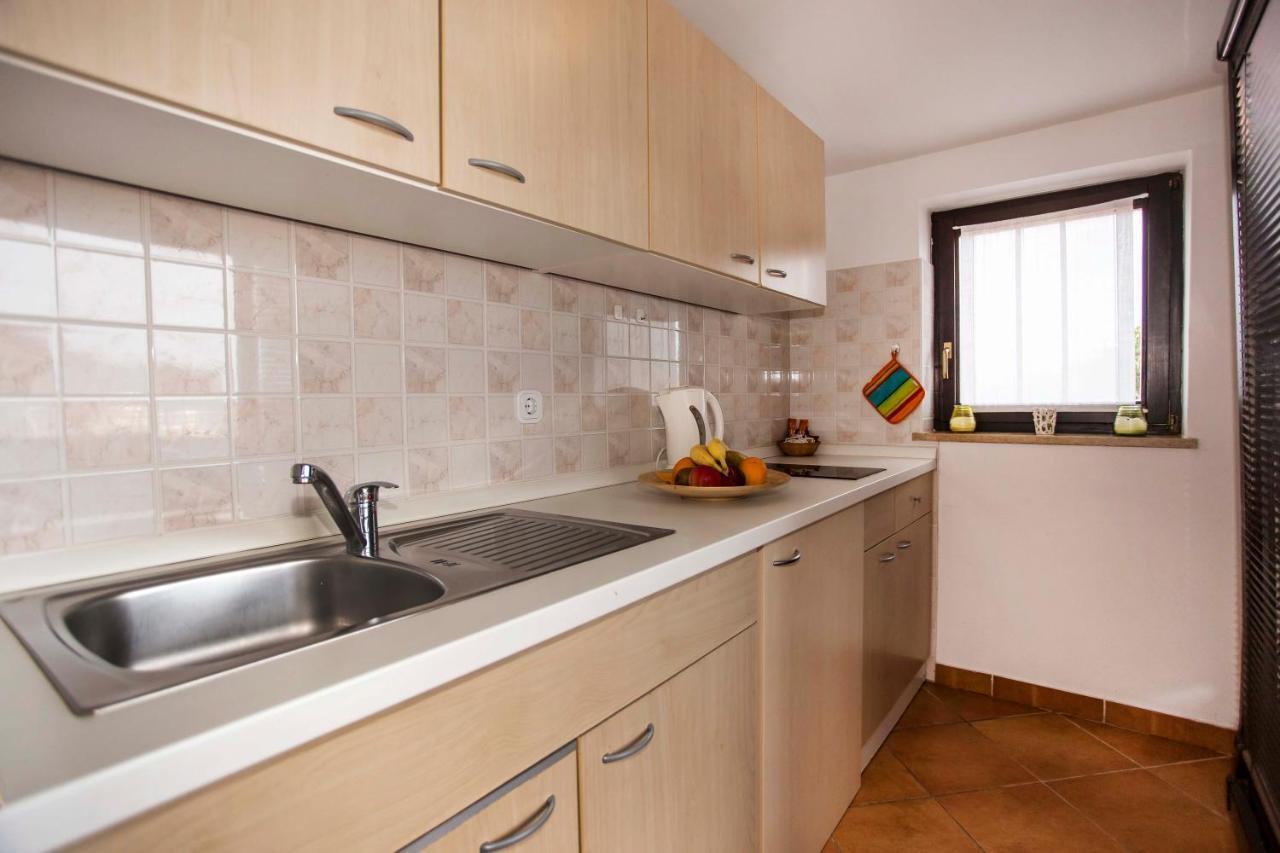 Apartments Romano โรวีน ภายนอก รูปภาพ