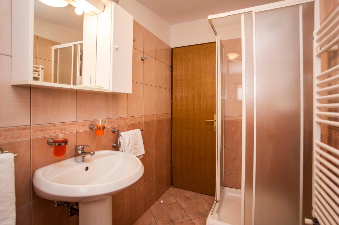 Apartments Romano โรวีน ภายนอก รูปภาพ