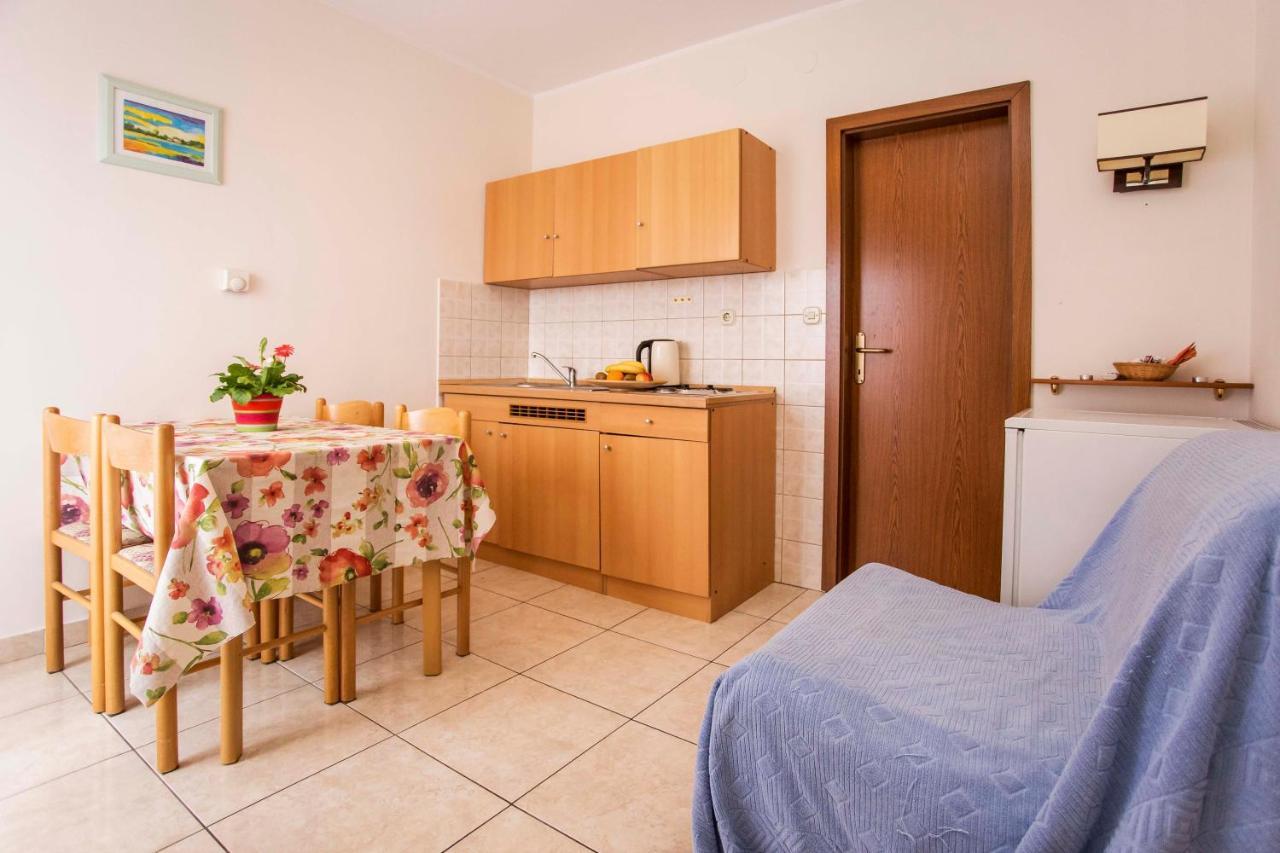 Apartments Romano โรวีน ภายนอก รูปภาพ