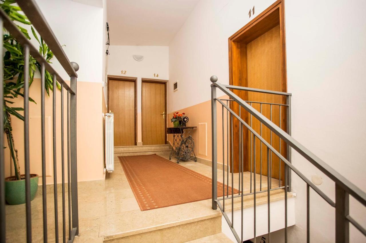 Apartments Romano โรวีน ภายนอก รูปภาพ