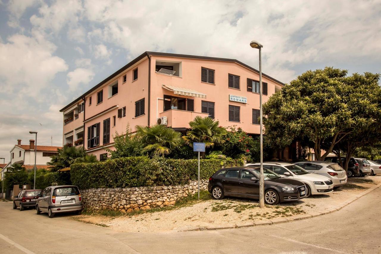 Apartments Romano โรวีน ภายนอก รูปภาพ