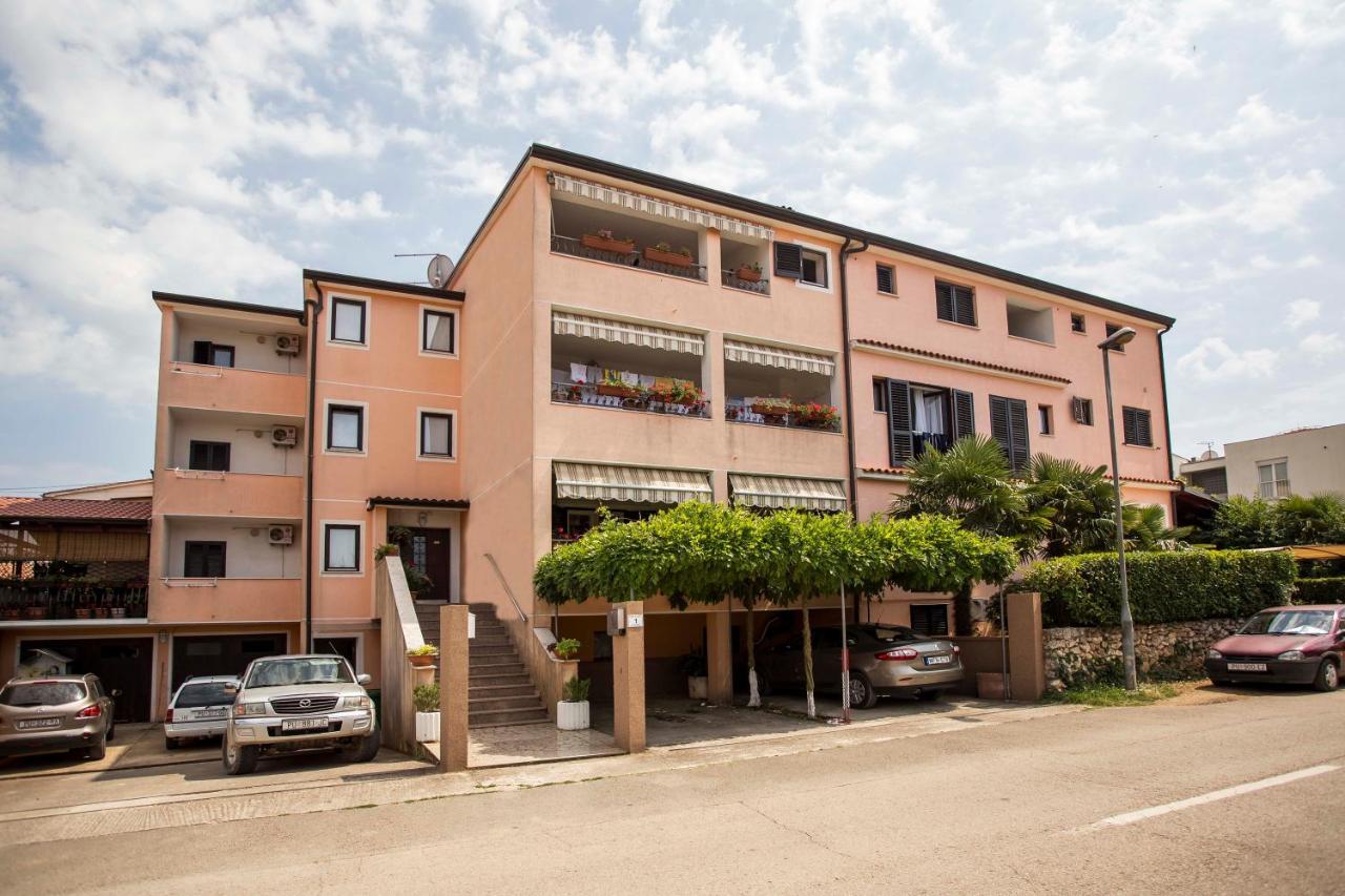 Apartments Romano โรวีน ภายนอก รูปภาพ